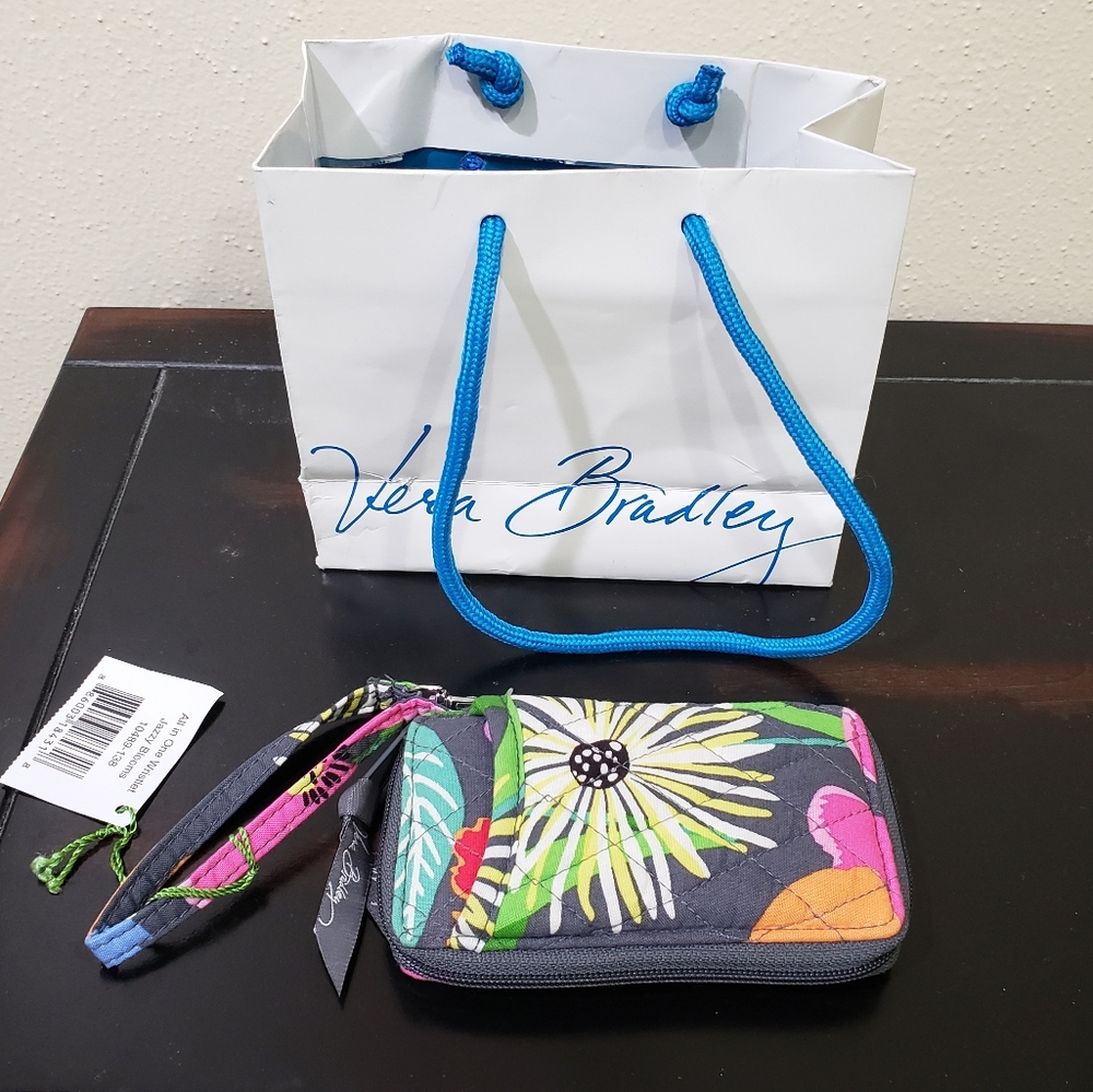 NWT Vera Bradley 🌺 Jazzy Blooms All in One Wristlet